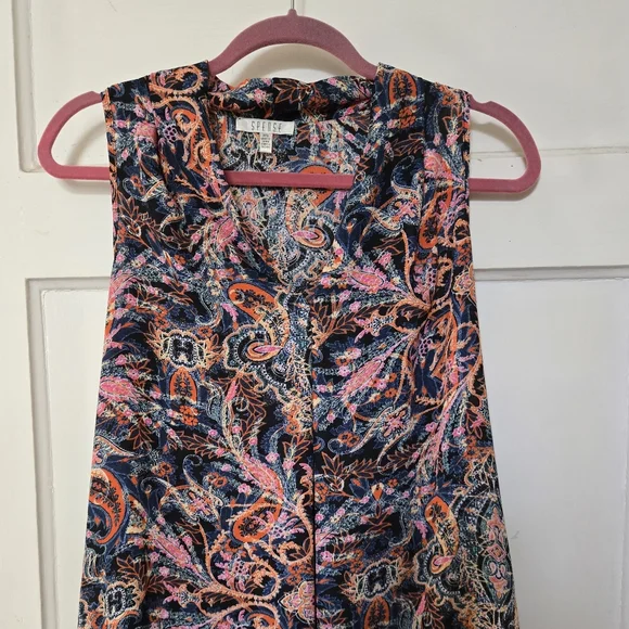 Spense Top - Picture 2 of 7